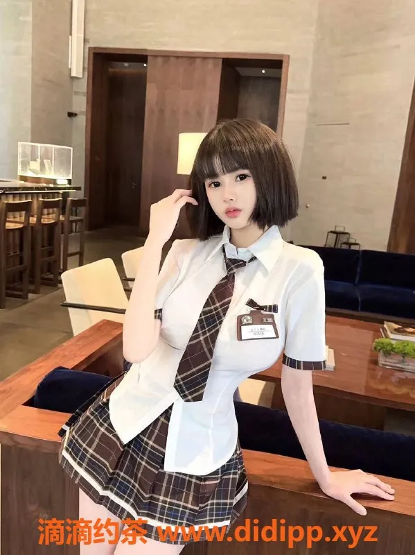 上海楼凤-浦东小甜馨来袭，原价1600元现仅1400元！