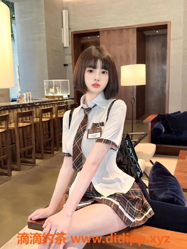 上海楼凤-浦东小甜馨来袭，原价1600元现仅1400元！