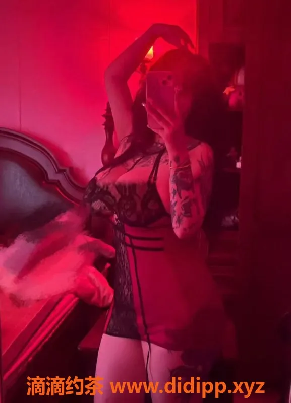 成都楼凤-成都嫩妹大G，160cm巨乳19岁，服务超赞！