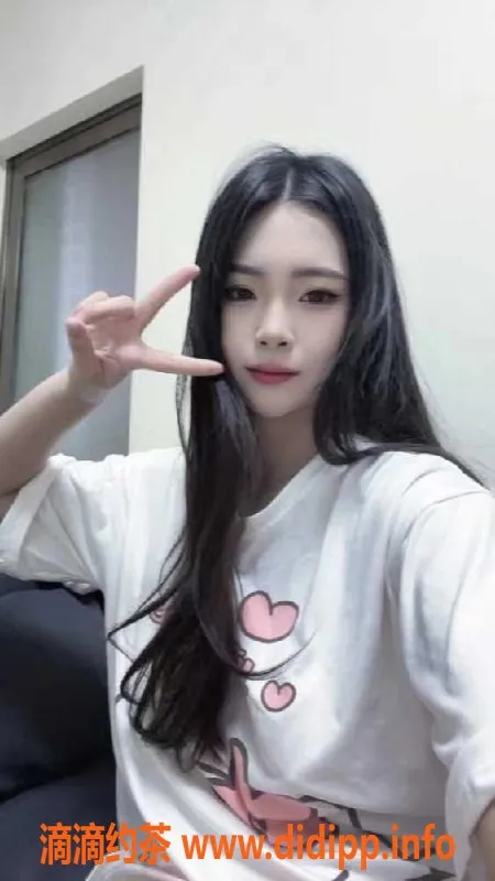 广州楼凤-白云区20岁果果，166cm 34D，体验不容错过！