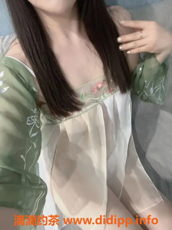 南京楼凤-雨花台媛媛，700元服务，超值体验等你来！