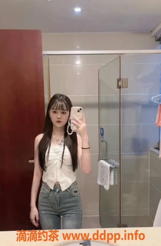 广州楼凤-天河棠下星星，600元体验洗吹做服务