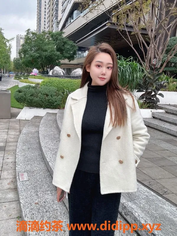 西安楼凤资源信息,西安高新小草莓，课费600，服务超好