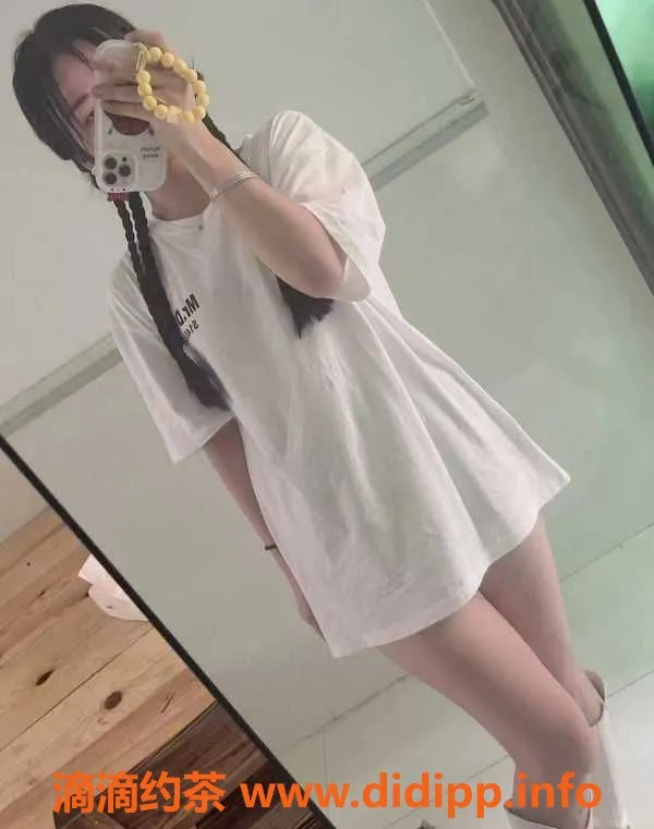 广州楼凤资源信息,广州黄埔小馨，23岁168cm，超值服务体验