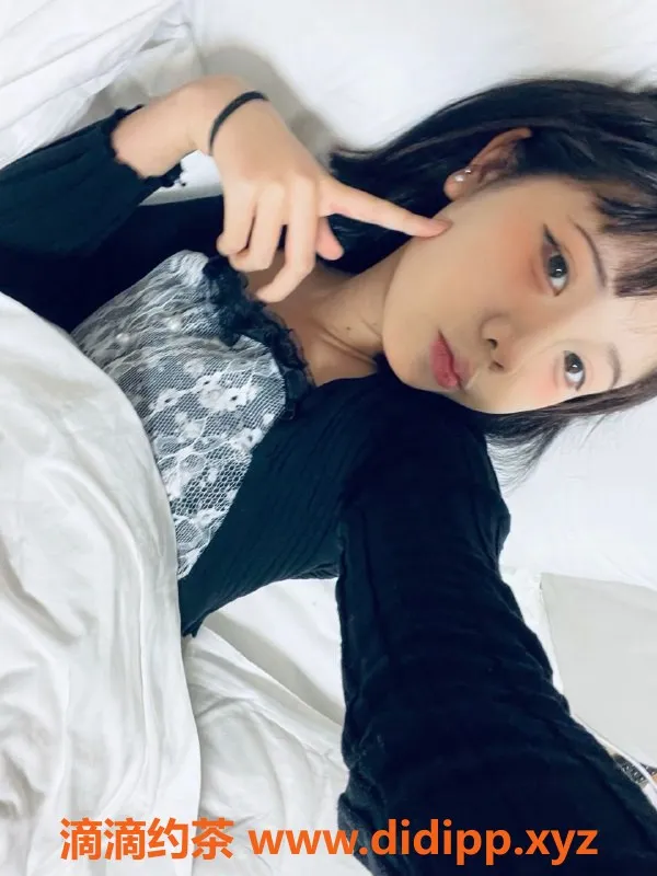 上海楼凤-米小沫：闵行嫩妹，162cm、36C、44kg，价格亲民