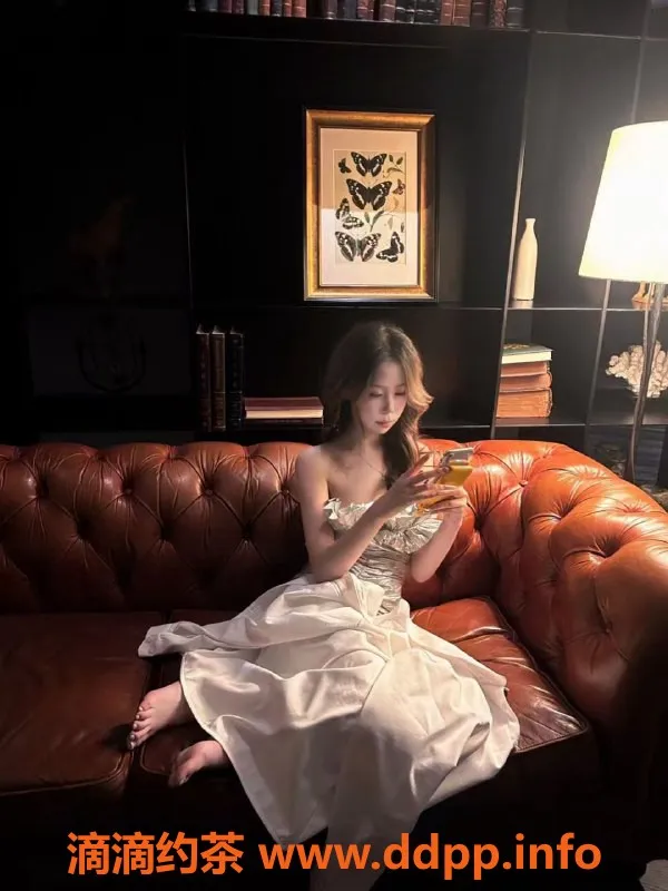 成都楼凤-成都嫩妹芊芊，高挑大长腿，服务超值！