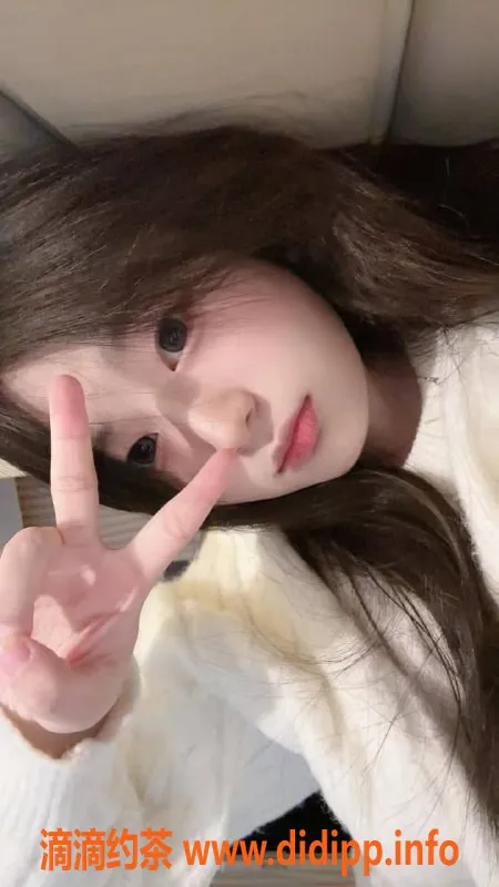 北京楼凤-百子湾小小悦，18岁163cm嫩妹，千元档上门服务