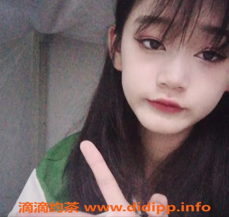 成都楼凤-成华区小馨馨，170大长腿，女友感超强