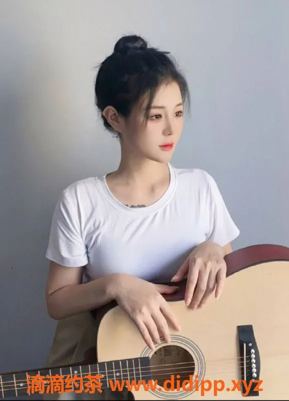 上海楼凤-普陀福利拍卖：欧欧老师，原价900P现600P