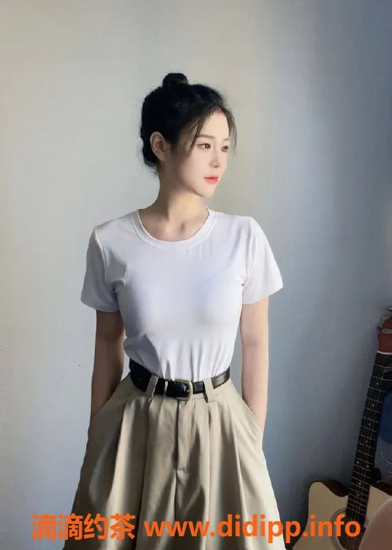 上海楼凤资源信息,普陀福利拍卖：欧欧老师，原价900P现600P