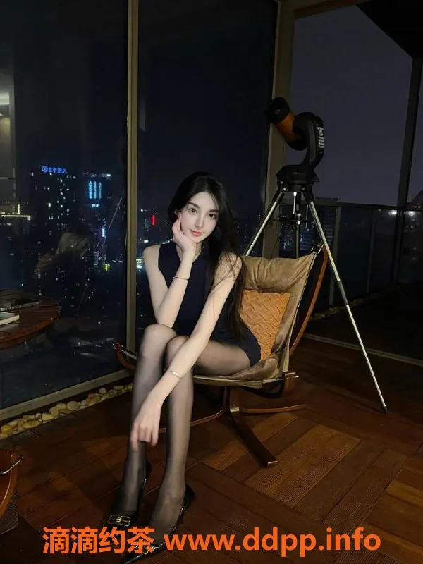 杭州上门服务-19岁甜柚，165cm，46kg，诱惑服务全包