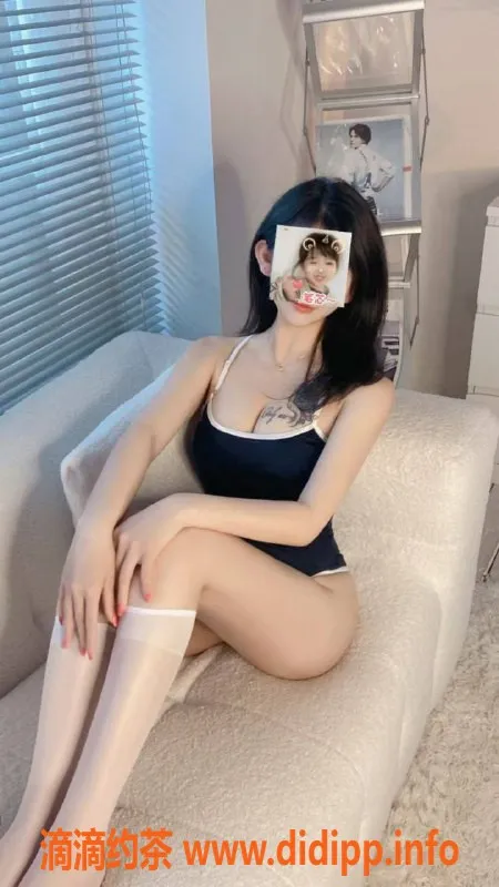 成都楼凤-青羊区糖果少妇，服务车等你体验！