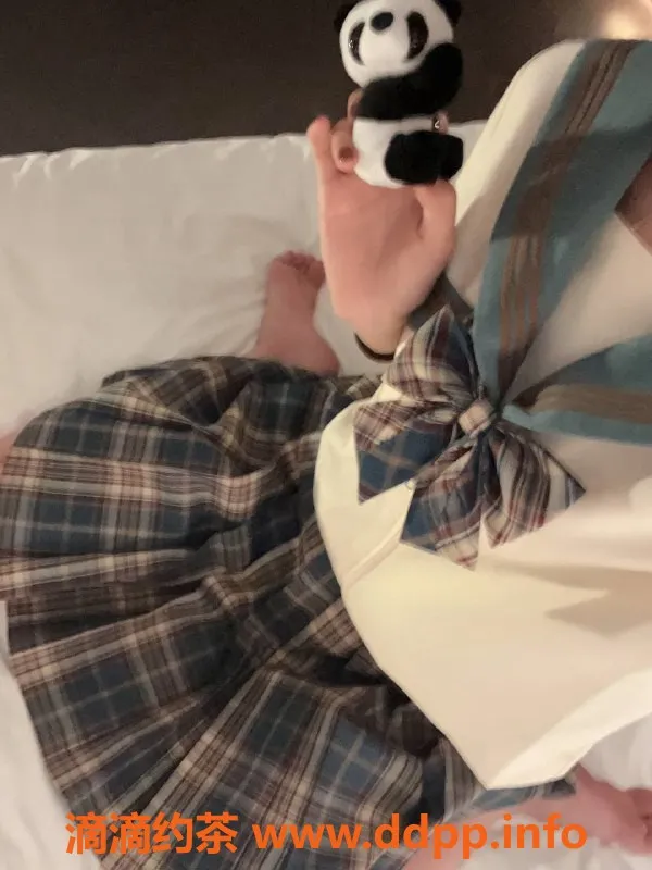 成都楼凤-成都嫩妹欣欣，25岁 168cm 90斤，900元服务