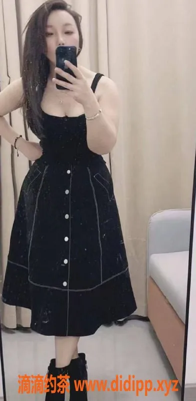 成都楼凤-颜燕，29岁少妇，158身高，100体重，500元自聊服务