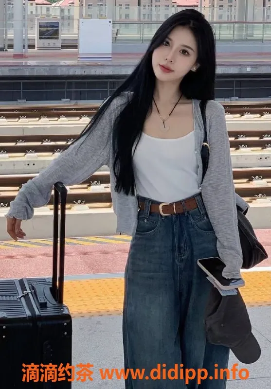 上海楼凤-长宁尹格格，160身高D杯，1500起价