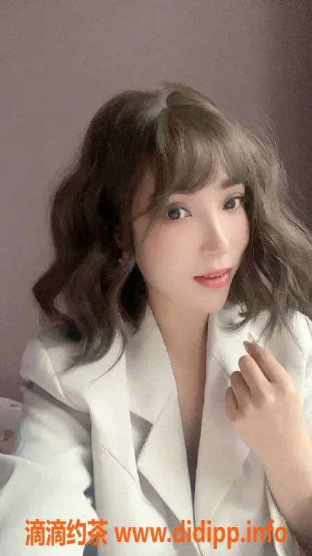 西安楼凤-西安未央区罗兰，500元代聊，服务多样，开档体验！