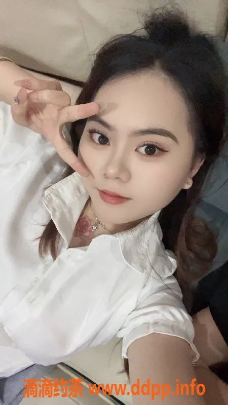 广州楼凤-天河御姐小雅，69p尽享诱惑，600起价