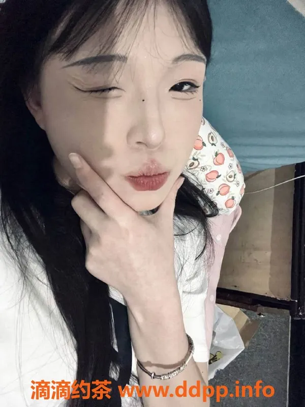 广州楼凤-天河东站小艺，600元洗吹做体验