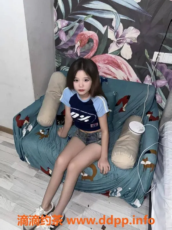 成都楼凤-成华区乔儿，17岁155cm，清纯诱惑等你体验