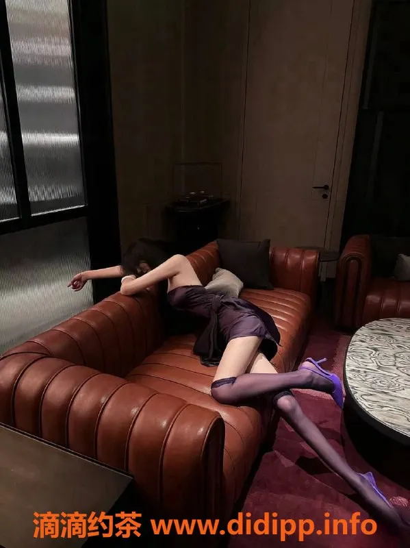 深圳楼凤-福田叶灵儿，气质御姐，私聊2200起！