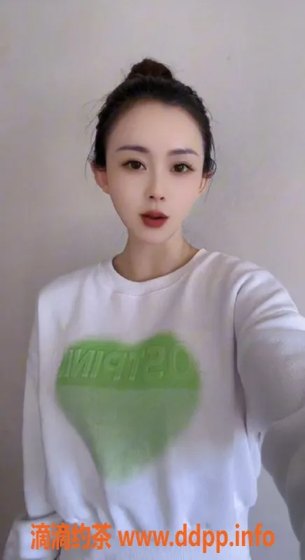 武汉楼凤资源信息,洪山区27岁气质御姐芯芯，D胸围168高价500元起