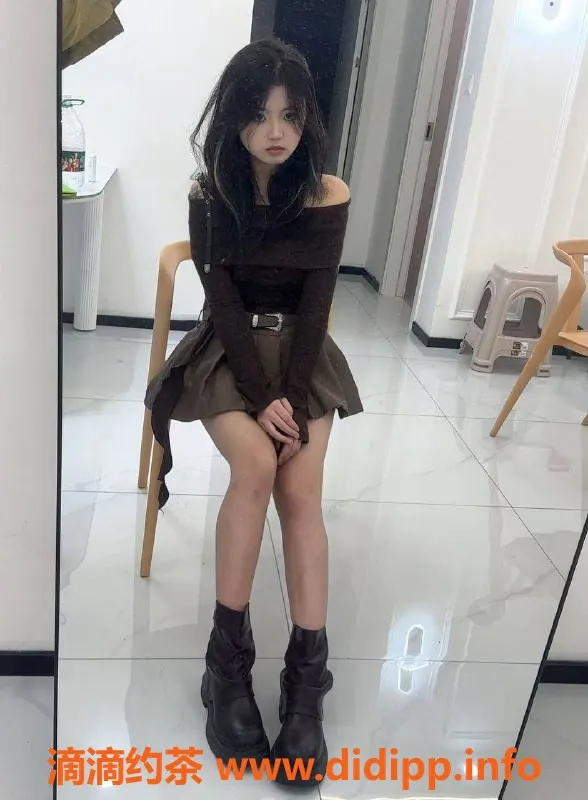 成都楼凤-成都小清柠，160身高，100体重，500元开启服务