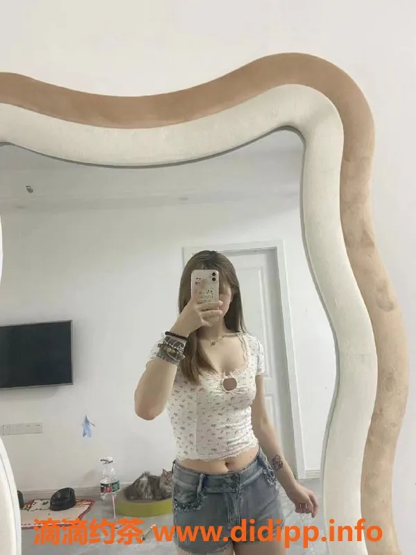 成都楼凤-成华区18岁小意，微胖可爱，口活一级棒