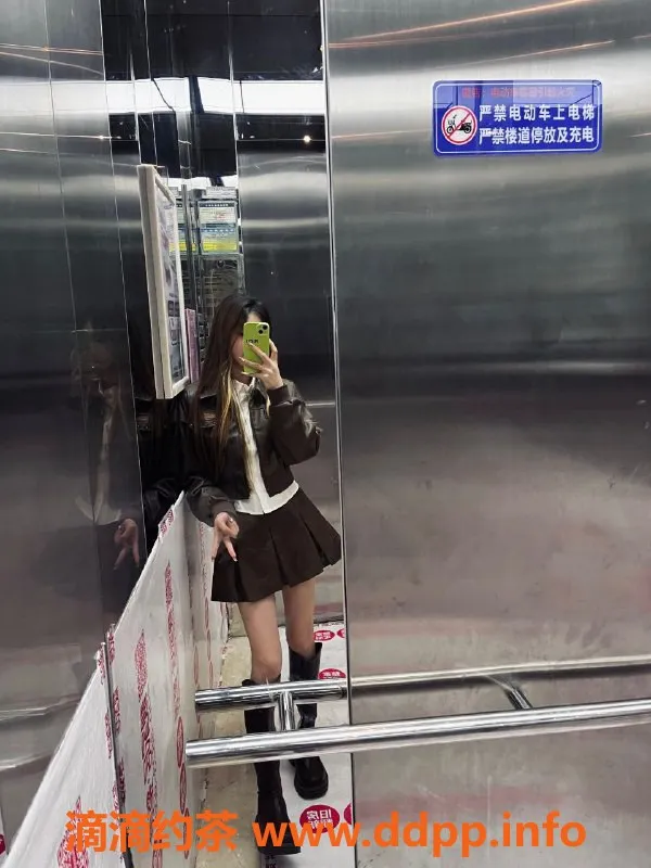 杭州楼凤-适中身材，甘肃美眉服务超赞