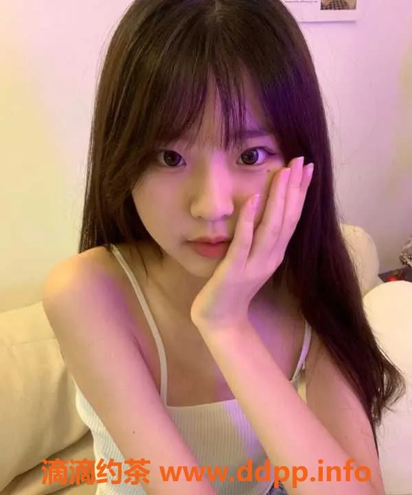 广州楼凤-海珠极品老师小夏，23岁165cm，36C身材