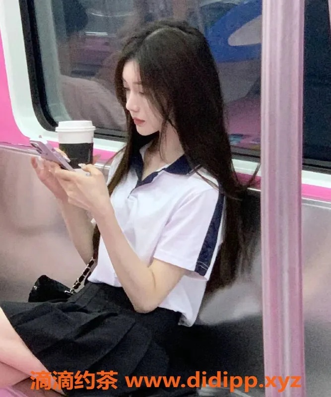 北京楼凤-传媒大学嫩妹晴晴内衣批发16z起