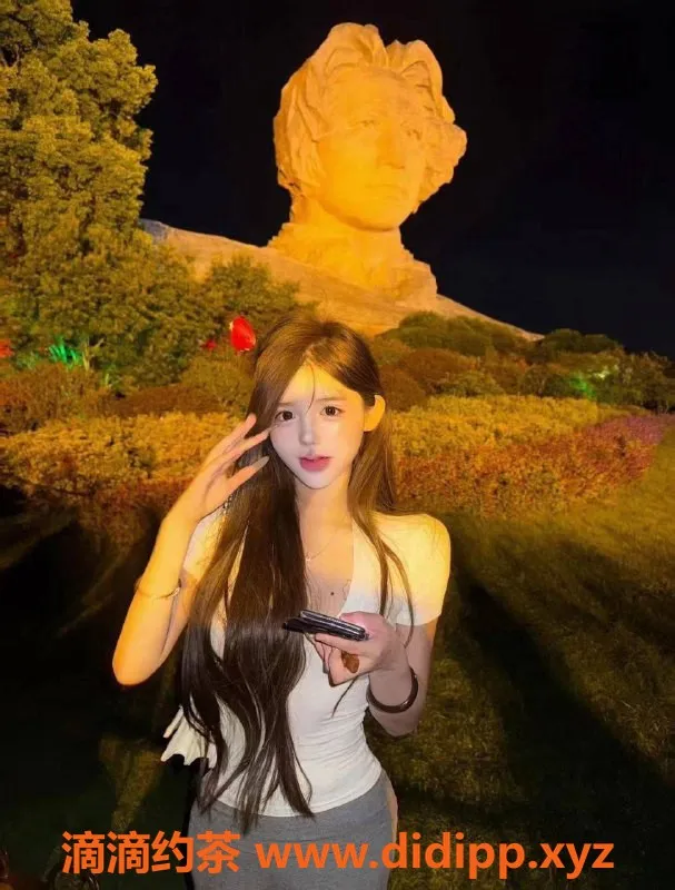 北京楼凤-三里屯嫩妹泡芙内衣批发，25元起