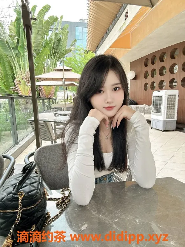 深圳楼凤资源信息,南山小雨，课费1000，服务优质