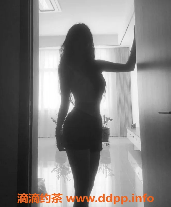 成都楼凤-青龙广场嫩妹雨雨，165高、600元超值服务