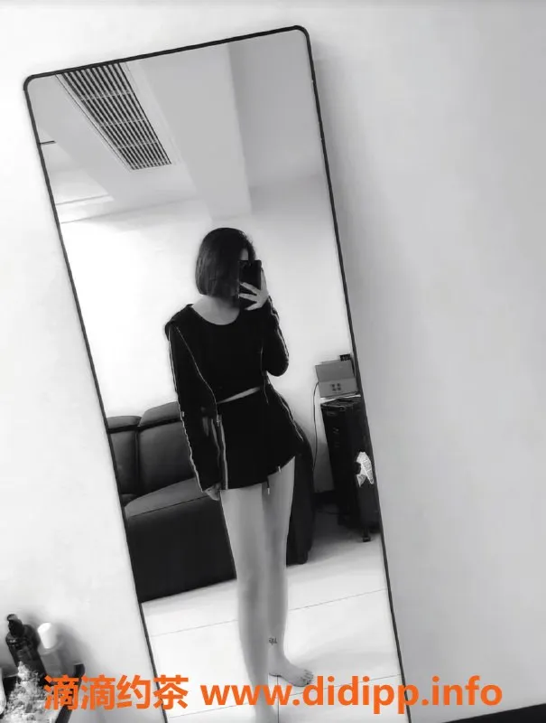 成都楼凤-成都泡泡糖，25岁巨乳少妇，400元体验服务