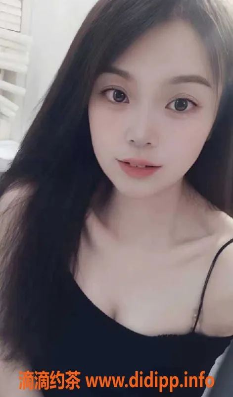 广州楼凤-海珠兼职佳琪，24岁166cm，性感34C，500元40分钟