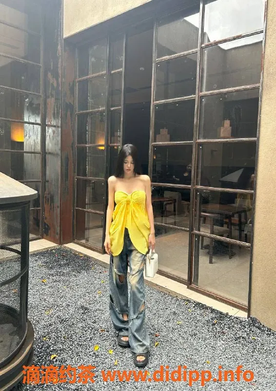 广州楼凤资源信息,天河小蚂蚁，嫩妹服务，3000元起