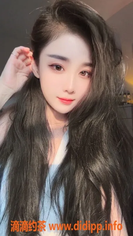 深圳楼凤-南山御姐萱萱，私聊仅需P900，服务超赞！