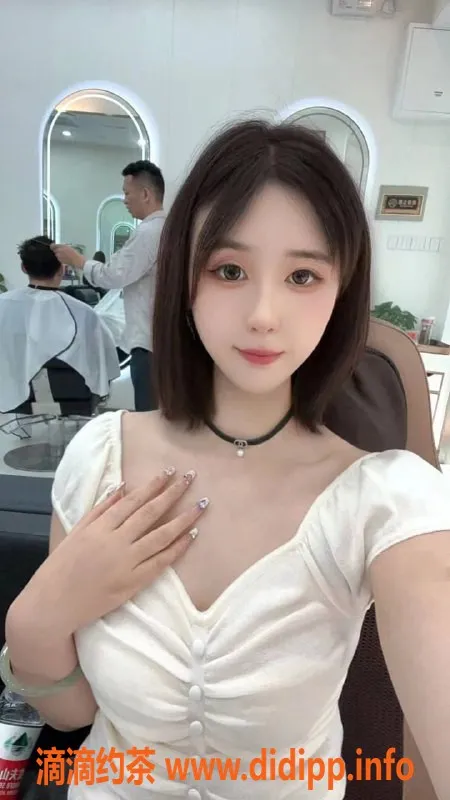 杭州楼凤资源信息,余杭小美，20岁，身材火辣，提供多种服务