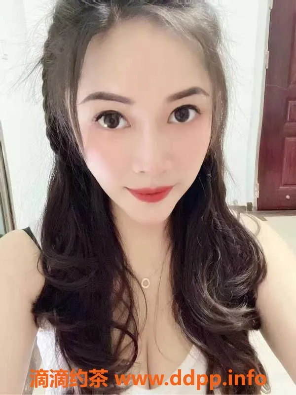 广州楼凤-广州白云29岁大胸老师，400元体验服务