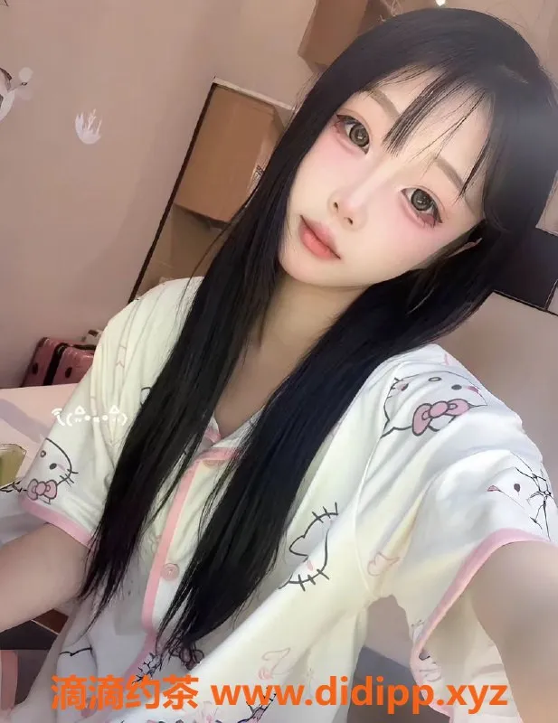 杭州楼凤-上城依依嫩妹，颜值超高，唇舌交缠体验