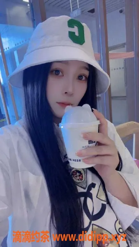 广州楼凤-天河小茜，21岁163cm，茶水课费超值享受