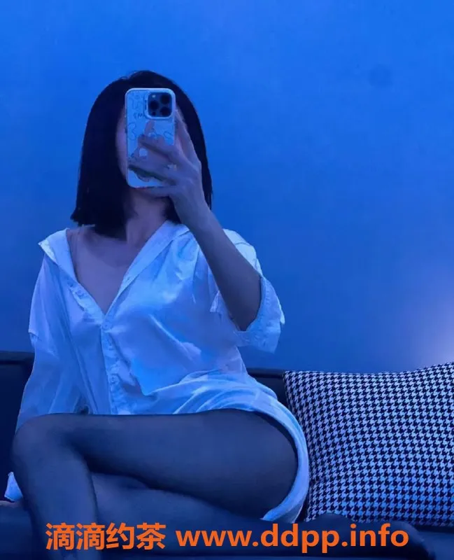 西安楼凤-雁塔区26岁林柚可，176cm陪洗服务