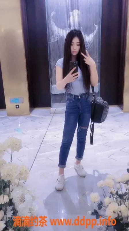 广州楼凤-天河小茜，21岁163cm，茶水课费超值享受