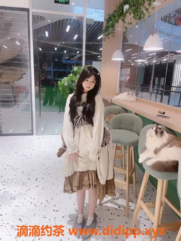 东莞楼凤资源信息,东莞乐乐高颜值嫩妹，反差感十足