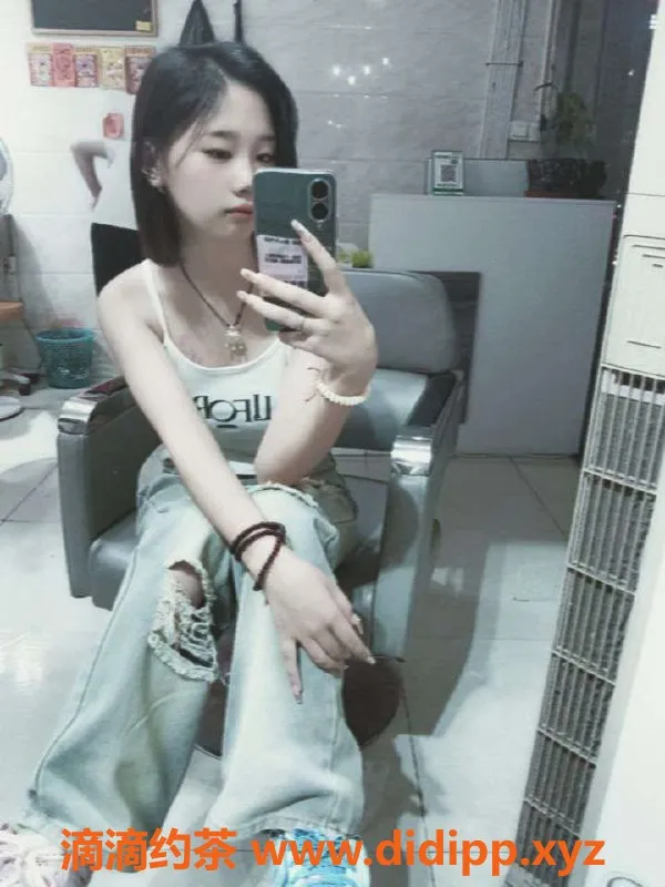 成都楼凤资源信息,锦江区乖乖18岁嫩妹，身高158，600元体验！