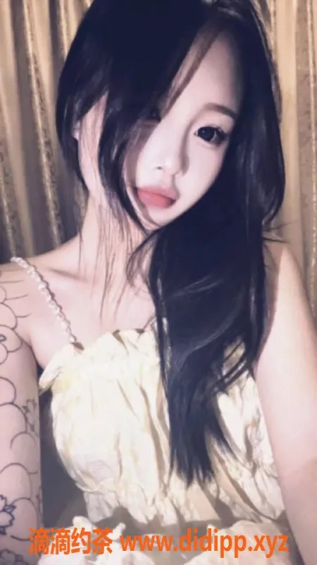 成都上门服务资源信息,18岁嫩妹小佳，165身高90斤，代聊送服务