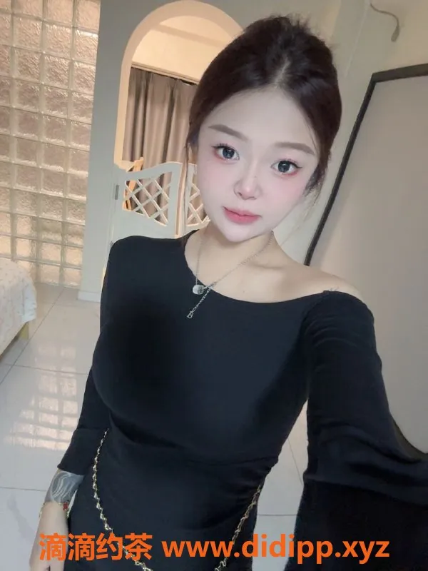 成都楼凤-【成都可乐，19岁171高，丰满巨乳，口技佳】