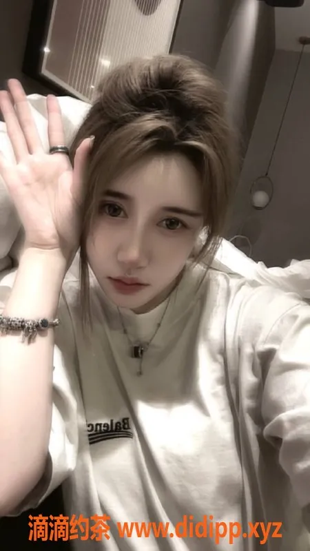 深圳楼凤-南山云朵，800p 视频认证，超值体验