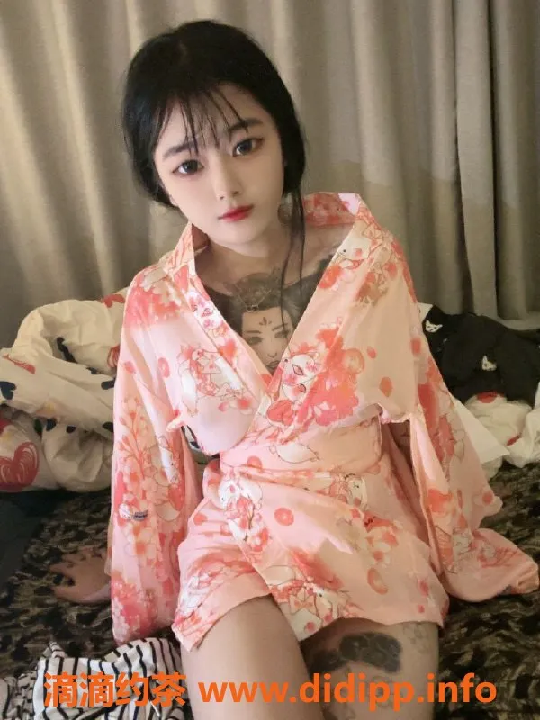 深圳楼凤-坂田小姐，900元起，六九服务，舌吻体验！