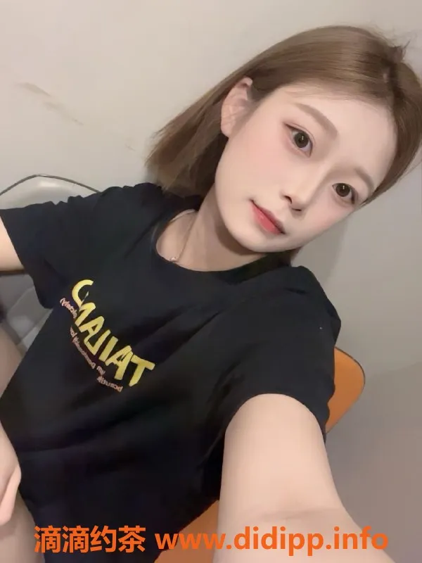 成都楼凤-成华区小玉，90斤167cm，颜值与身材俱佳